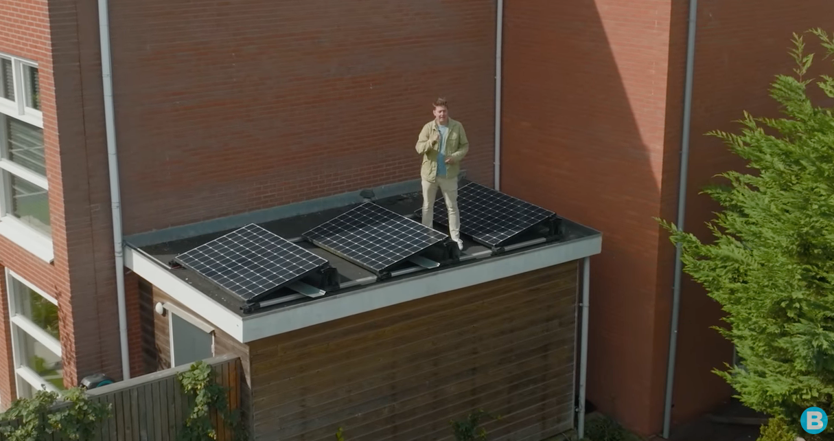 Zonnepanelen op plat dak